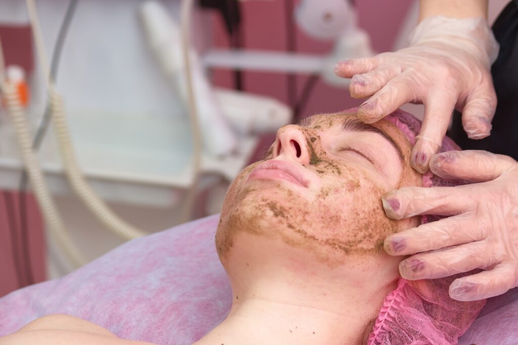 Coral face peeling