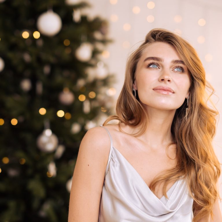 Portrait,Of,A,Young,Pretty,And,Dreamy,Blonde,Woman,With